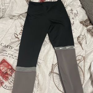 Like new Nike leggings.